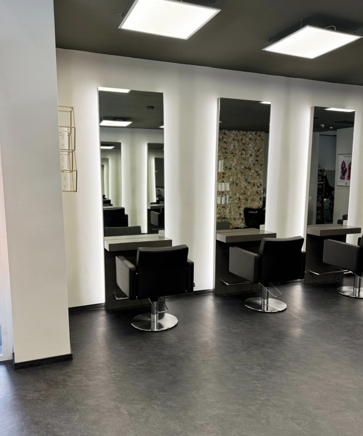 Styling-Spiegel im Bejona Natural Hair Studio